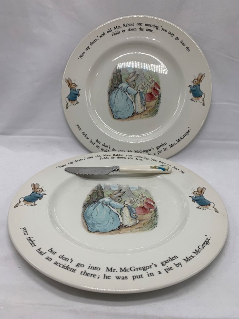 Beatrix Potter 3 Piece Peter Rabbit Wedgwood Plate & Knife Set Made In England